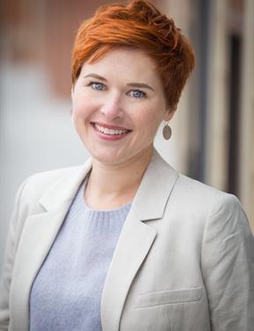 Picture of Beth Akers.